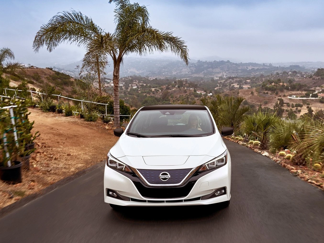 Nissan Leaf 2018 1600 11