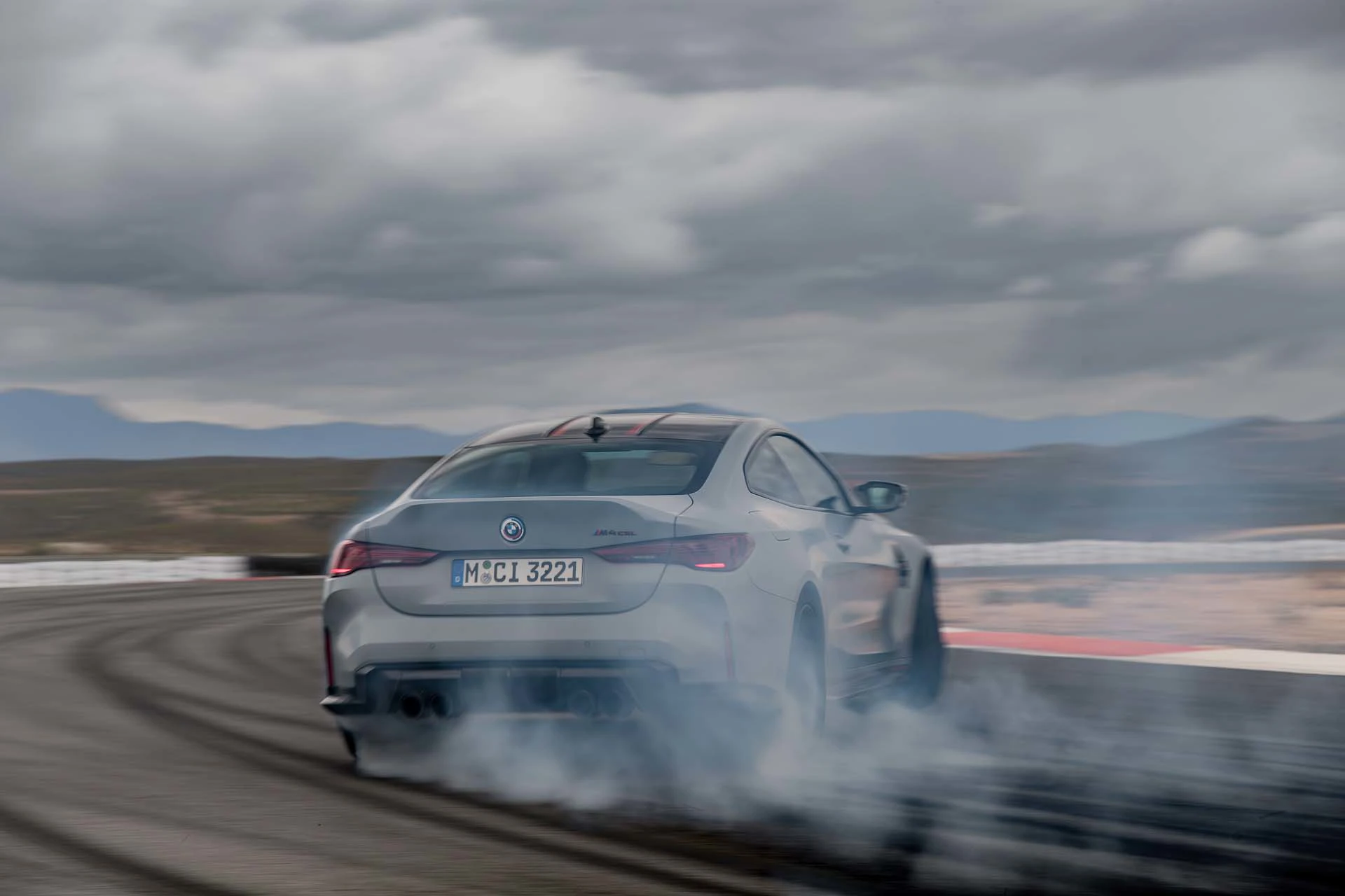 BMW M4 CSL 6