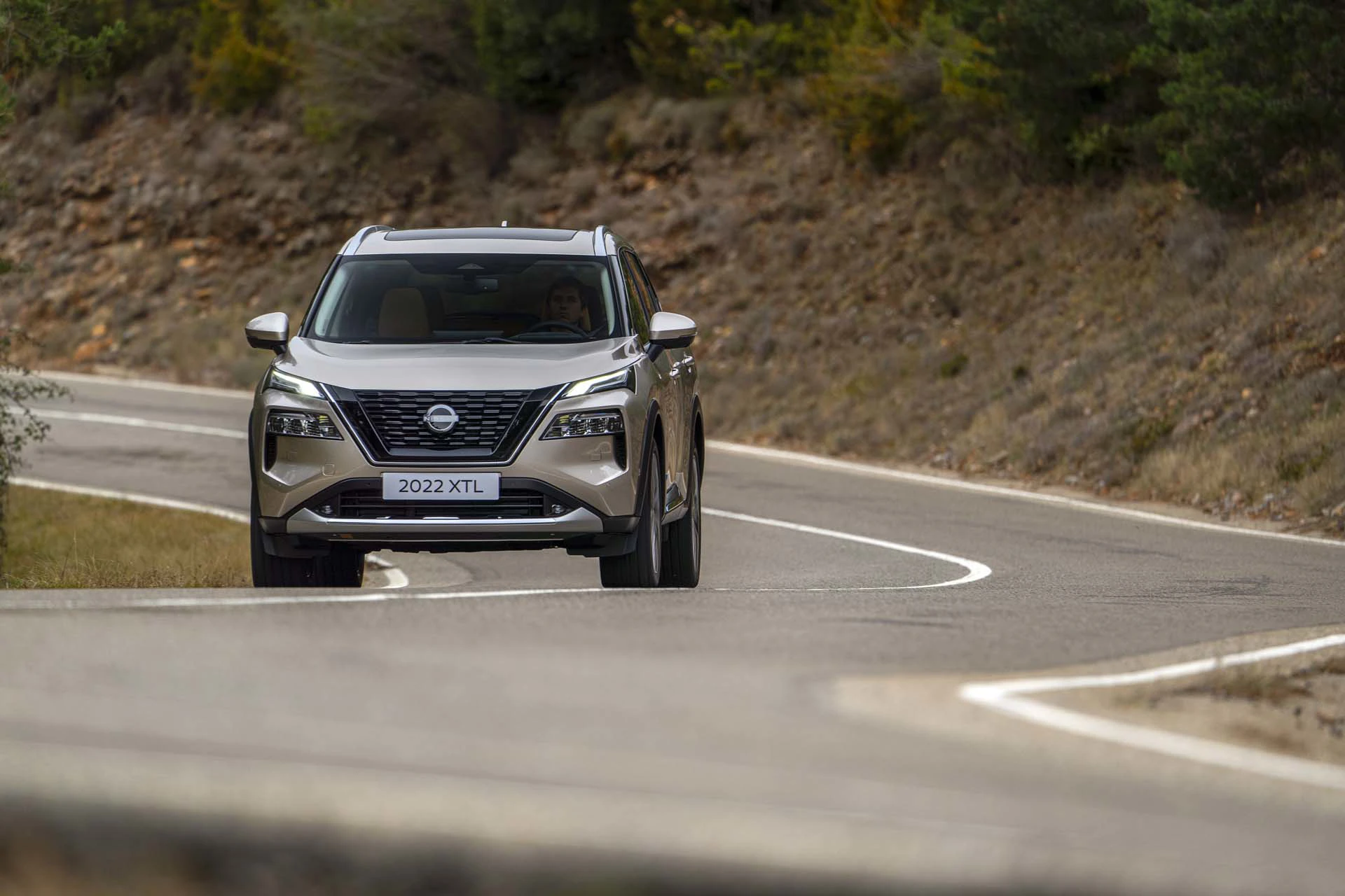 Nissan X Trail 2022 Forfra Paa Vejen