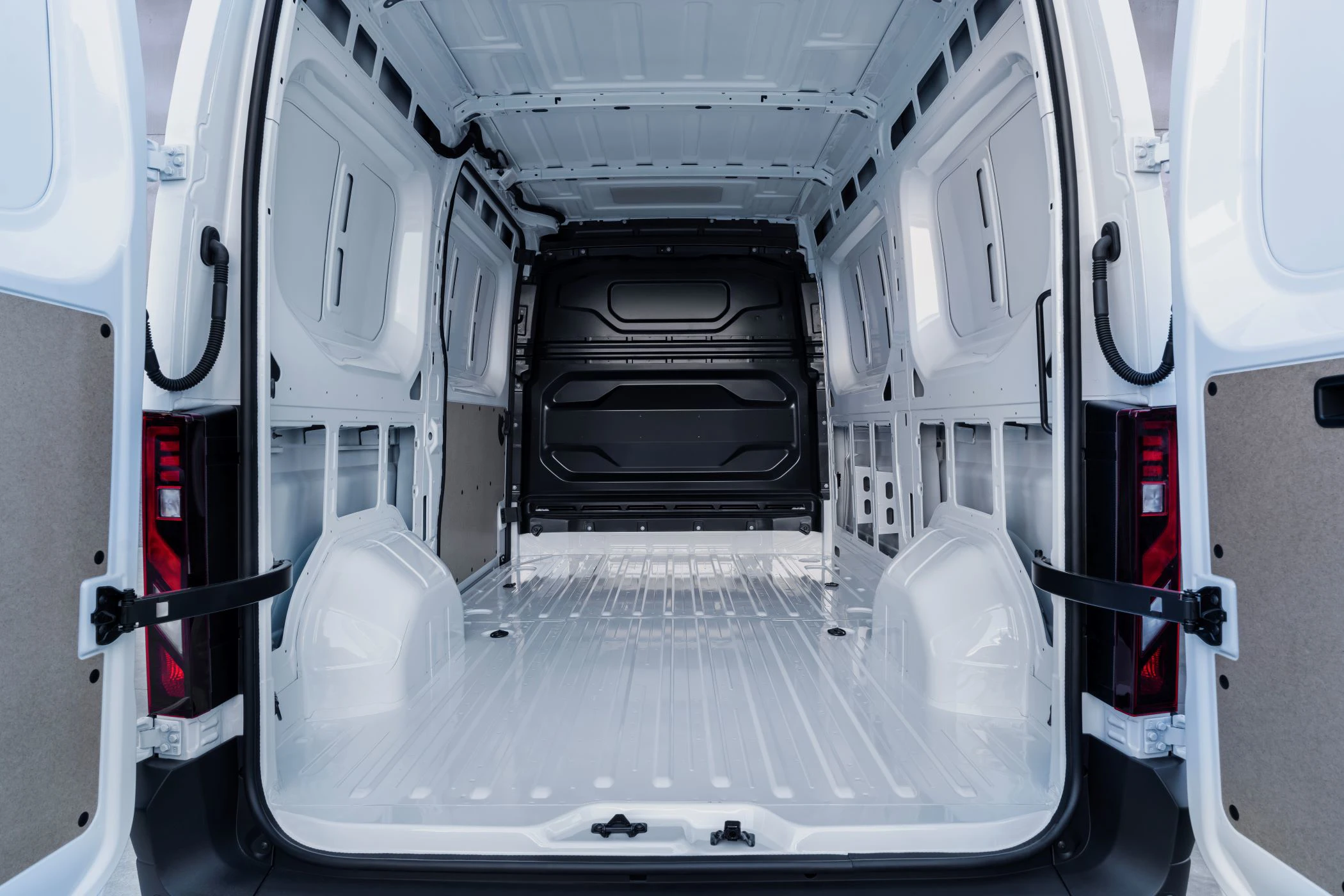 Nissan Interstar 2025 ICE Lastrum