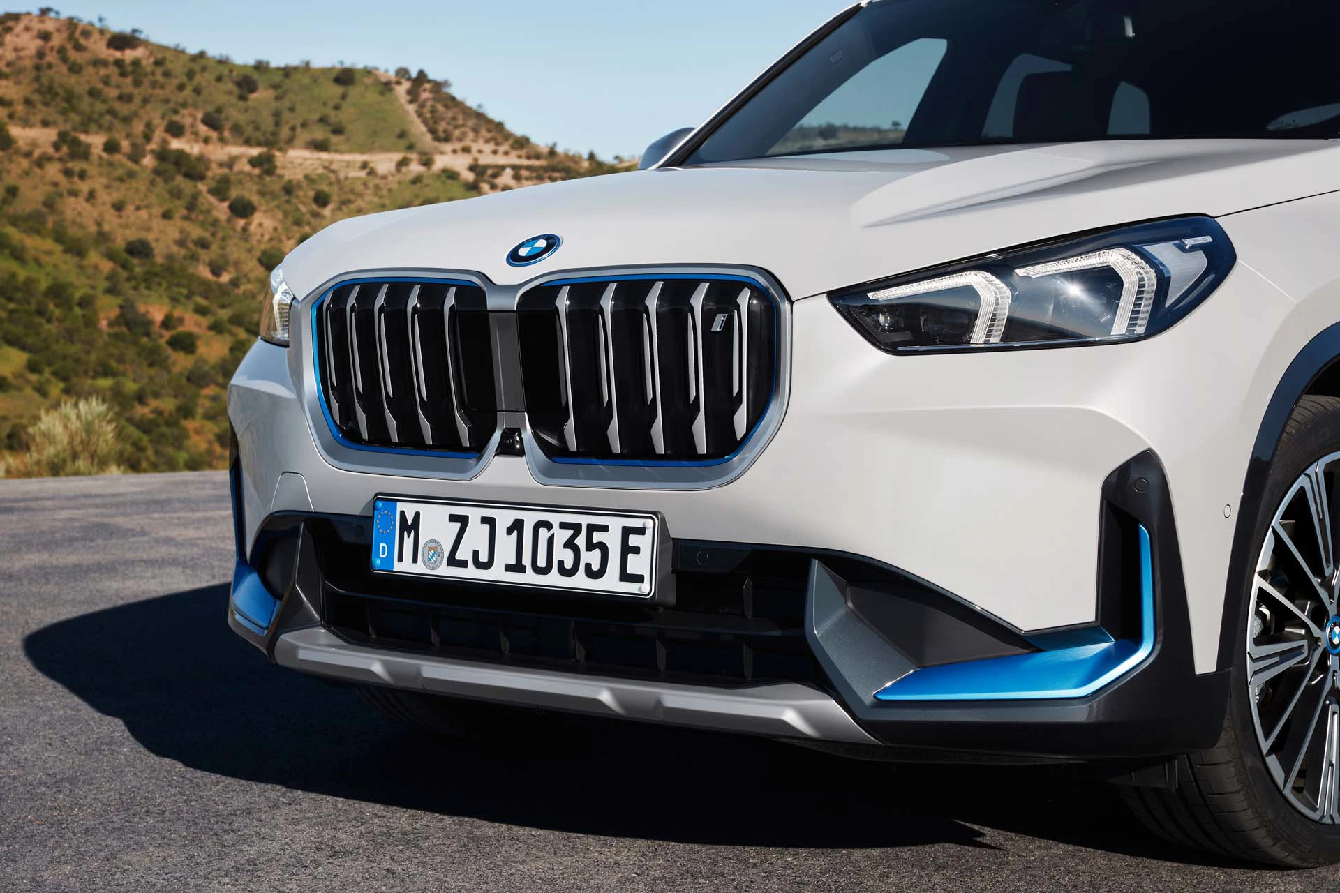 BMW Ix1 2022 Front
