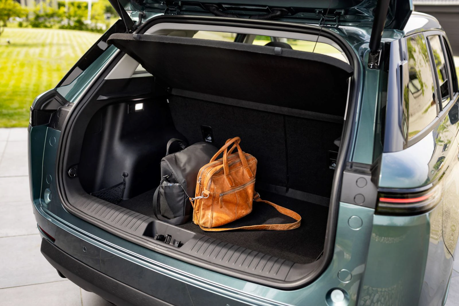JAECOO J5 EV 2026 Bagagerum Taske