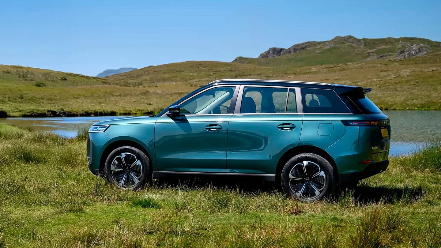 Jaecoo J5 EV 2026 Parkeret Graes