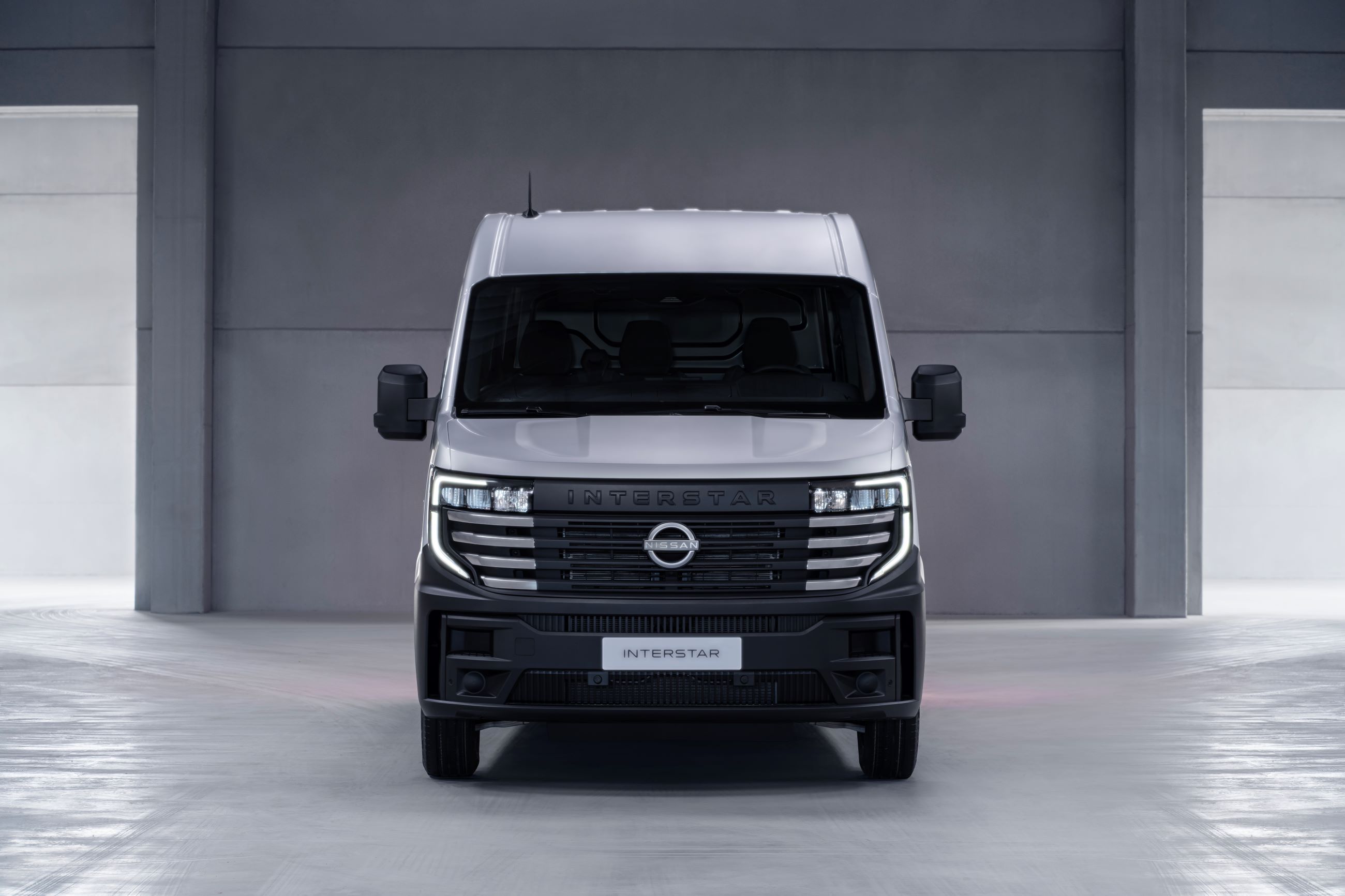 Nissan Interstar 2025 EV Forfra