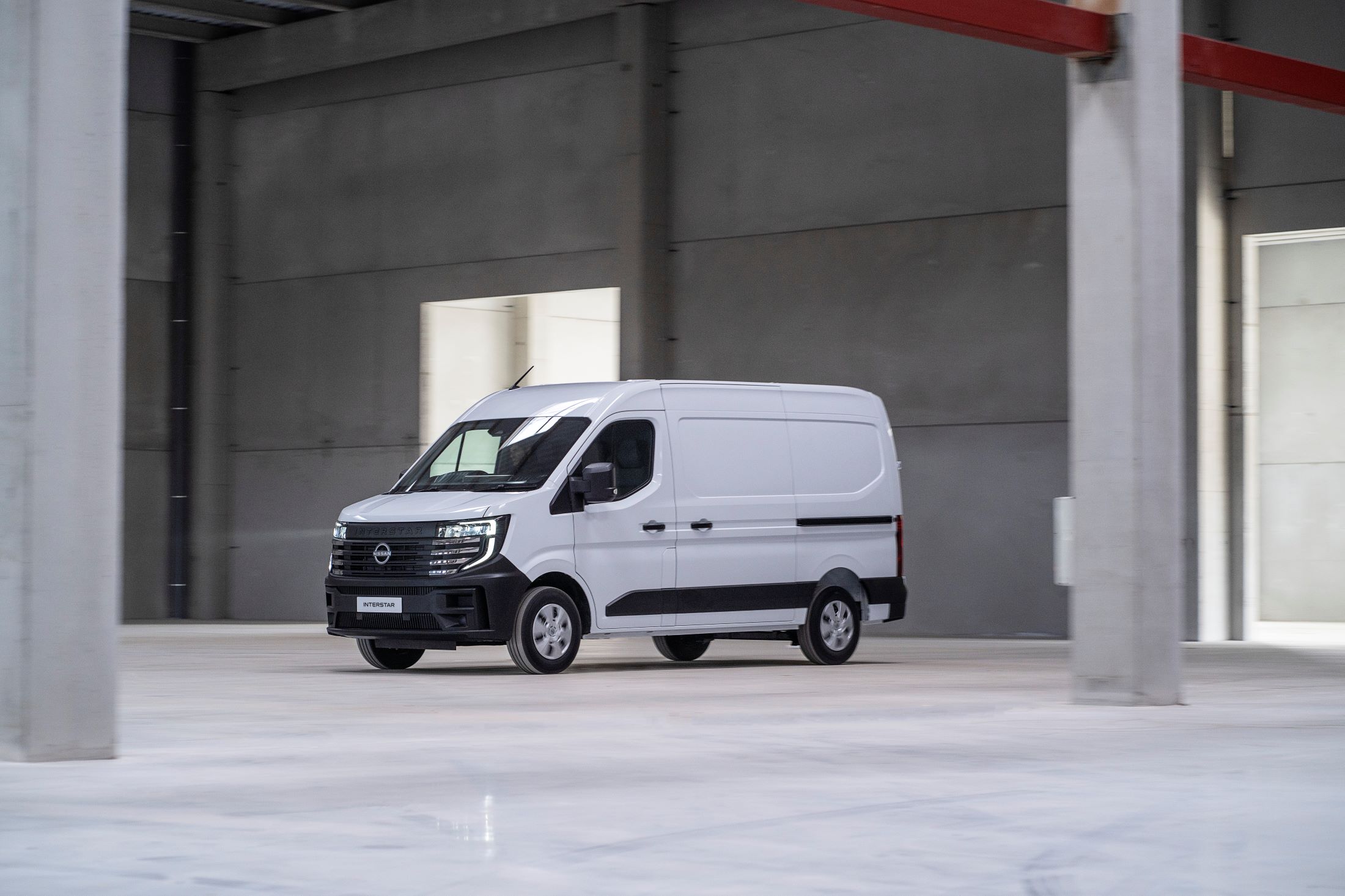 Nissan Interstar 2025 ICE Skraa