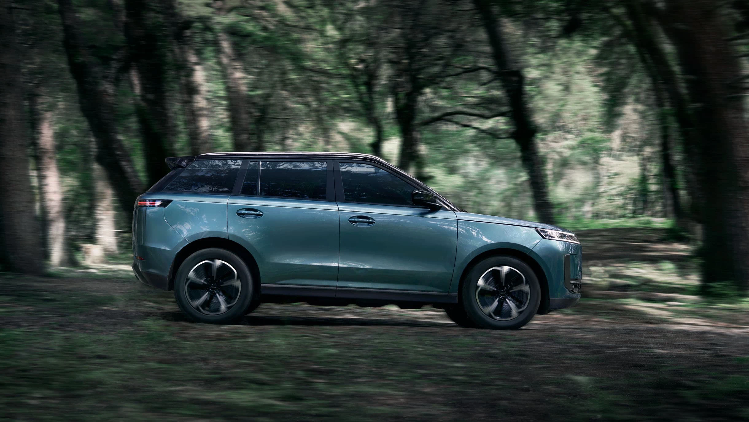 Jaecoo J5 EV 2026 Parkeret Skov