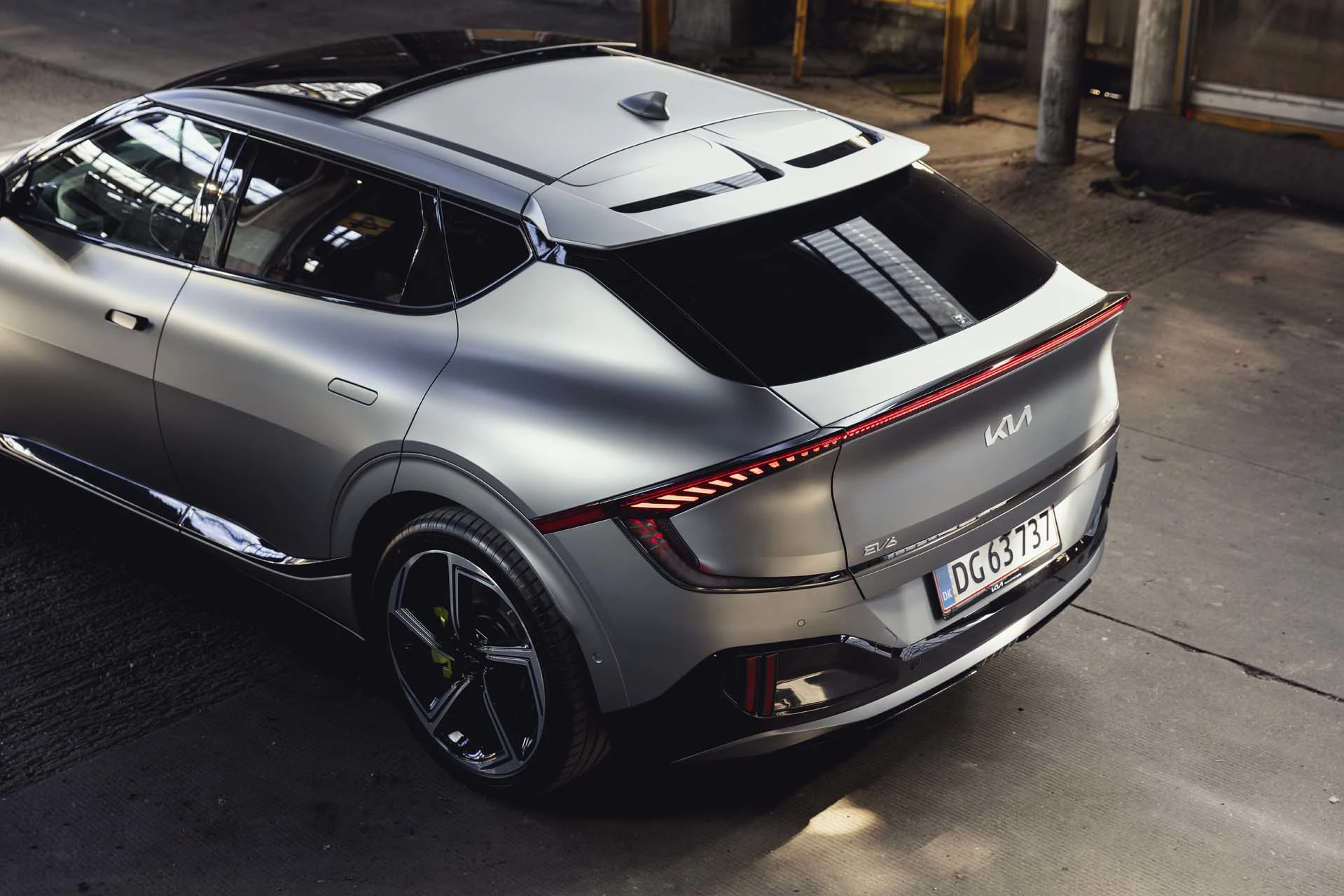 Kia EV6 GT 2023 Oppe Bagende