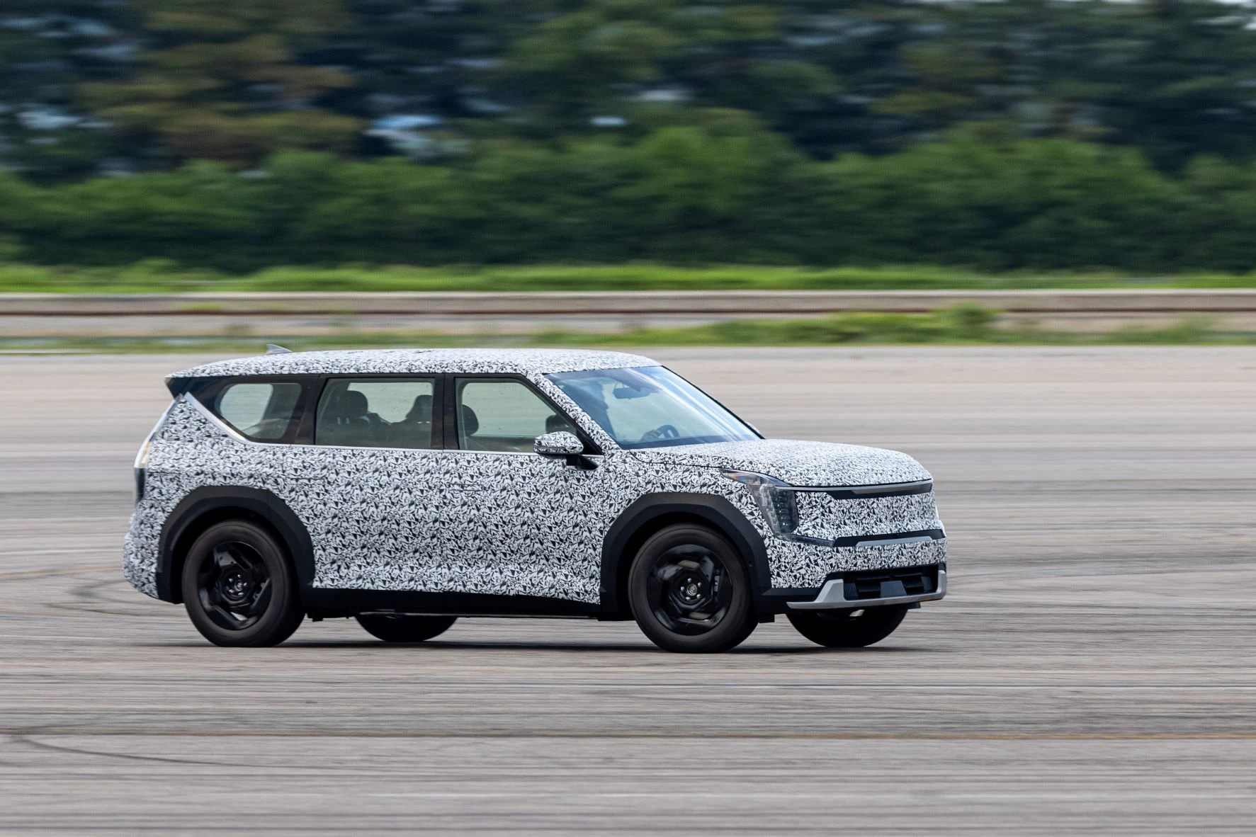 Kia EV9 Undergoing Steering Pad Test