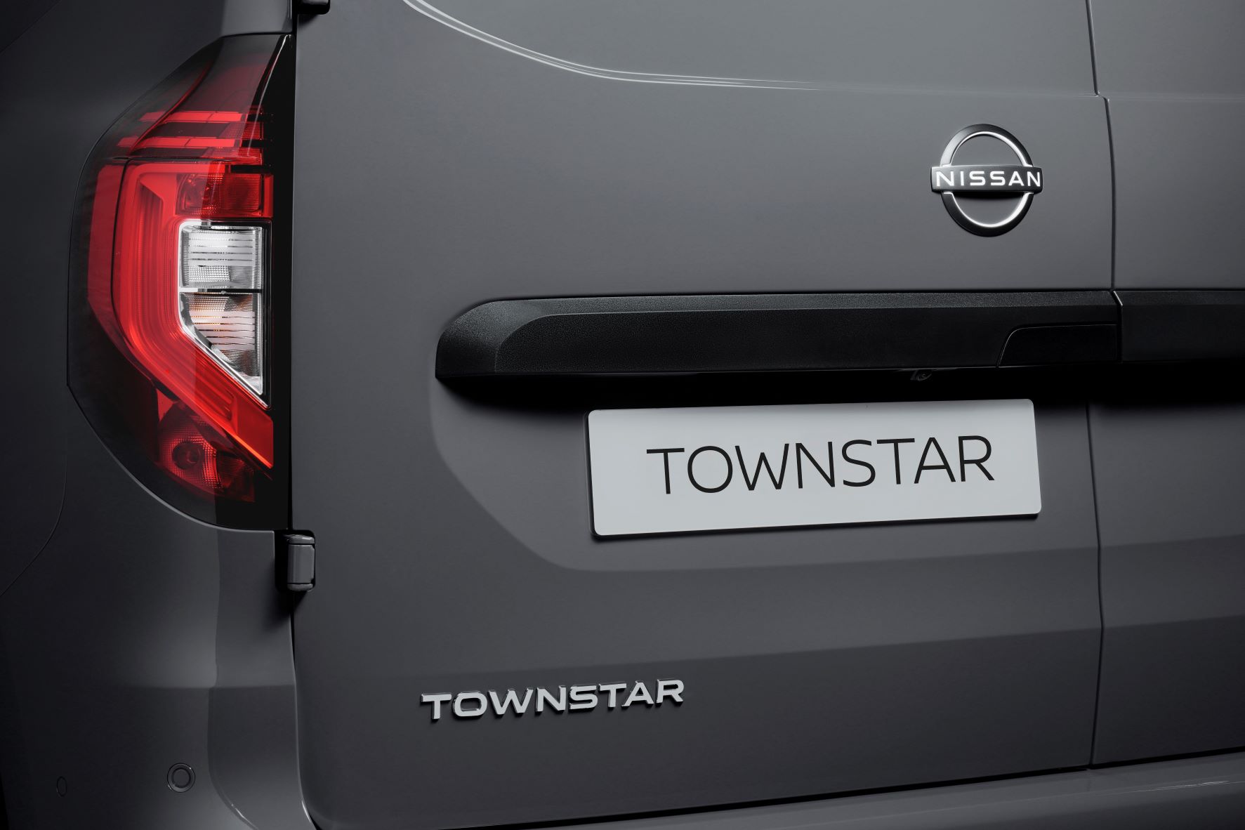 Nissan Townstar Benzin 2022 Nummerplade