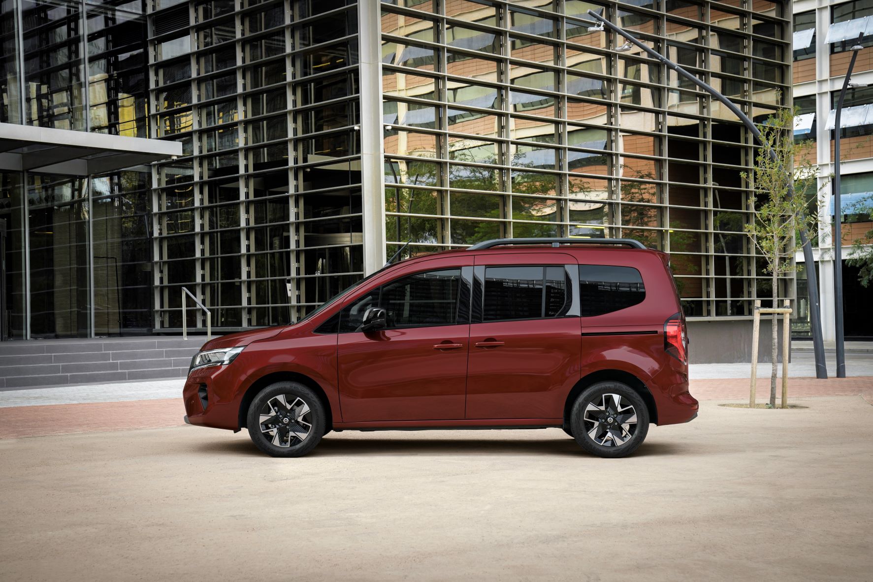 Nissan Townstar Combi Benzin 2022 Siden