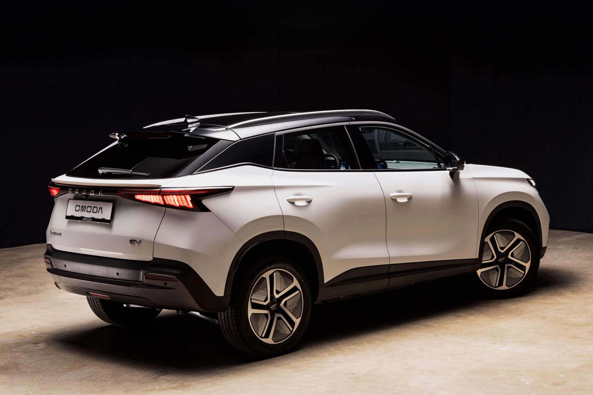 OMODA EV 5 2025 Skraa Bagfra