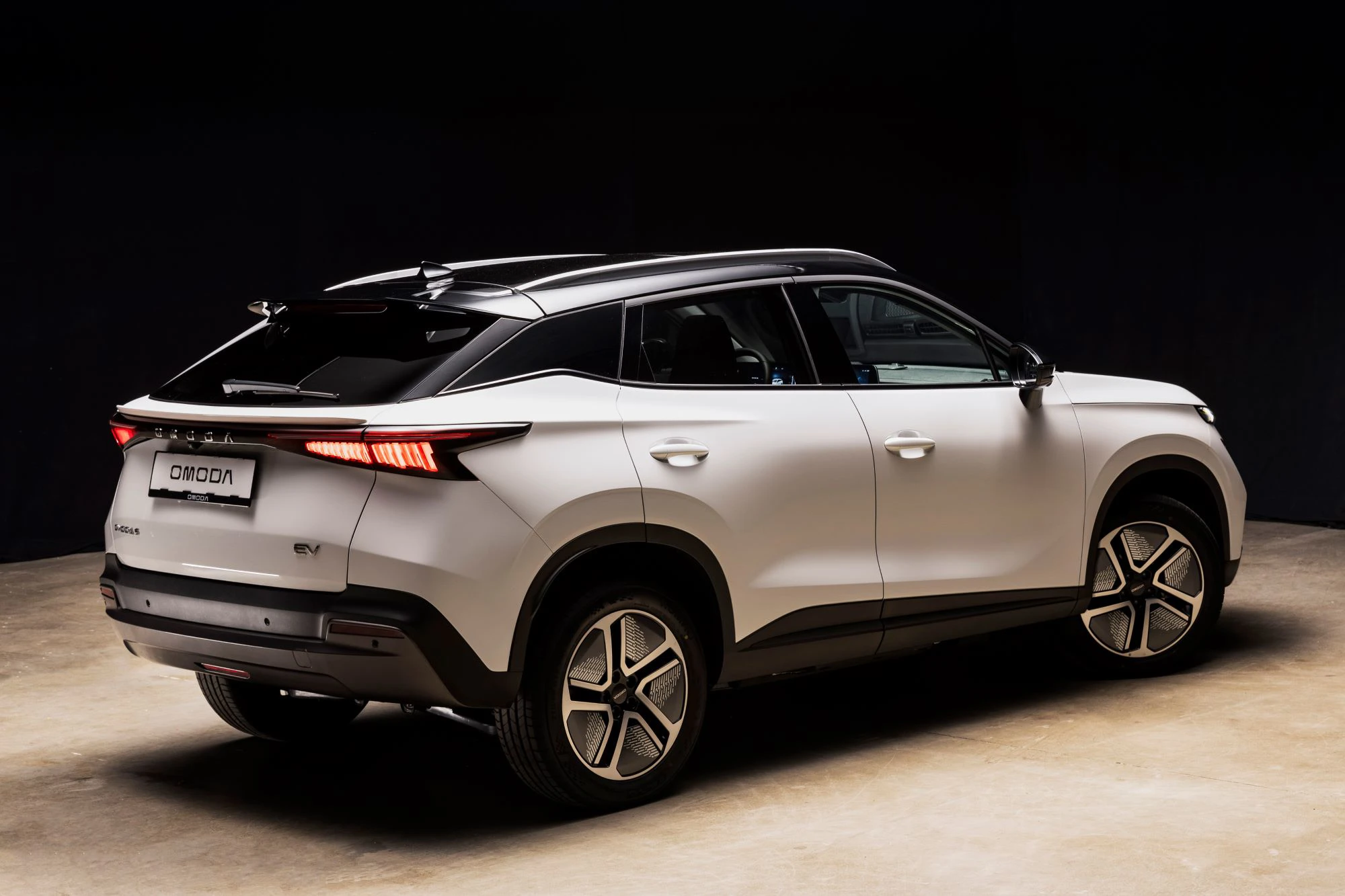 OMODA EV 5 2025 Skraa Bagfra